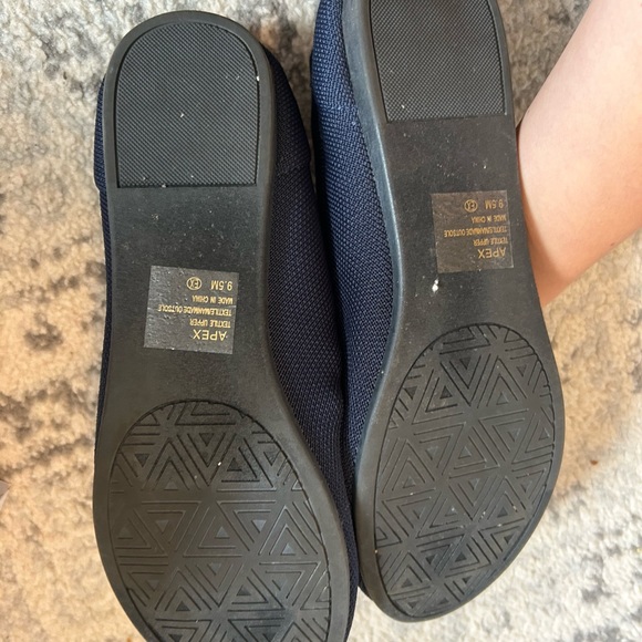 5/$25 Jelly pop flats - Picture 3 of 4